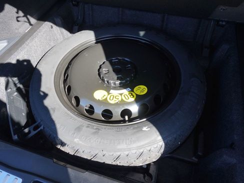 Used 2018 Mercedes-Benz GLE 350 4MATIC image 25