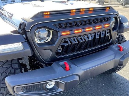 Used 2024 Jeep Gladiator Rubicon w/ Convenience Group image 31