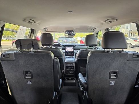 Used 2022 Jeep Grand Cherokee L Limited image 32