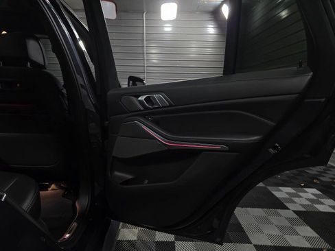 Used 2019 BMW X5 xDrive50i w/ M Sport Package image 39