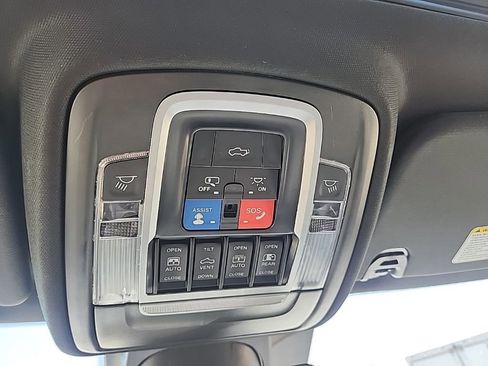 Used 2023 RAM 1500 Limited AWD/4WD image 15