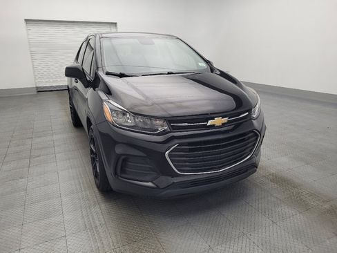 Used 2019 Chevrolet Trax LS image 14
