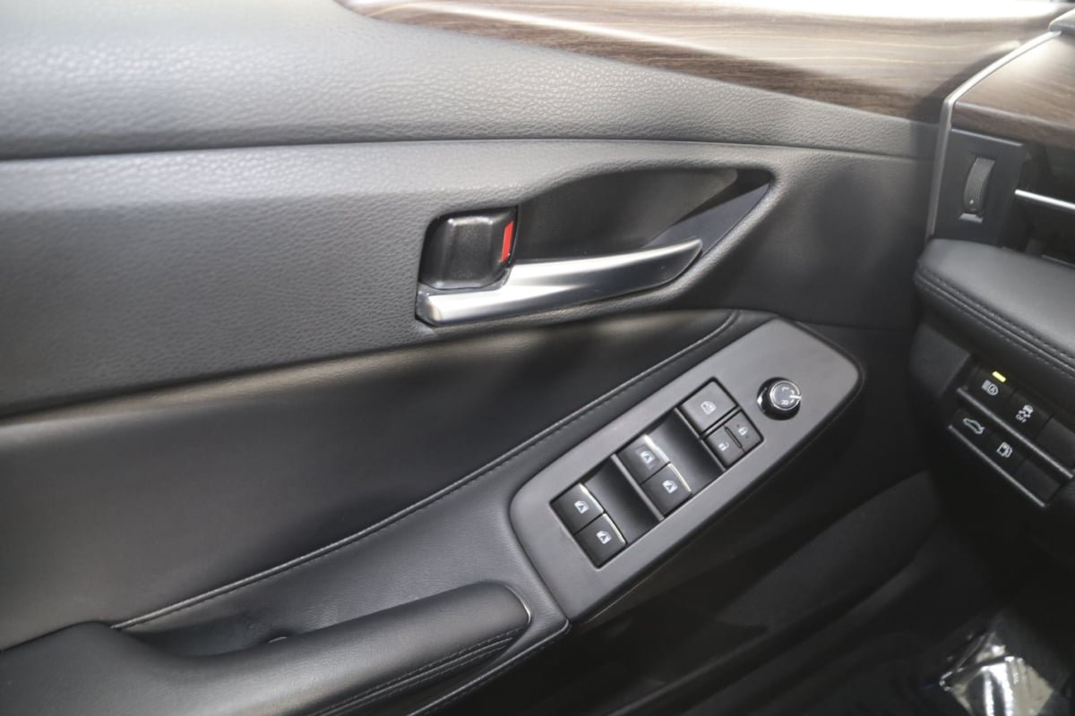 Used 2019 Toyota Avalon XLE w/ Moonroof Package FWD image 26