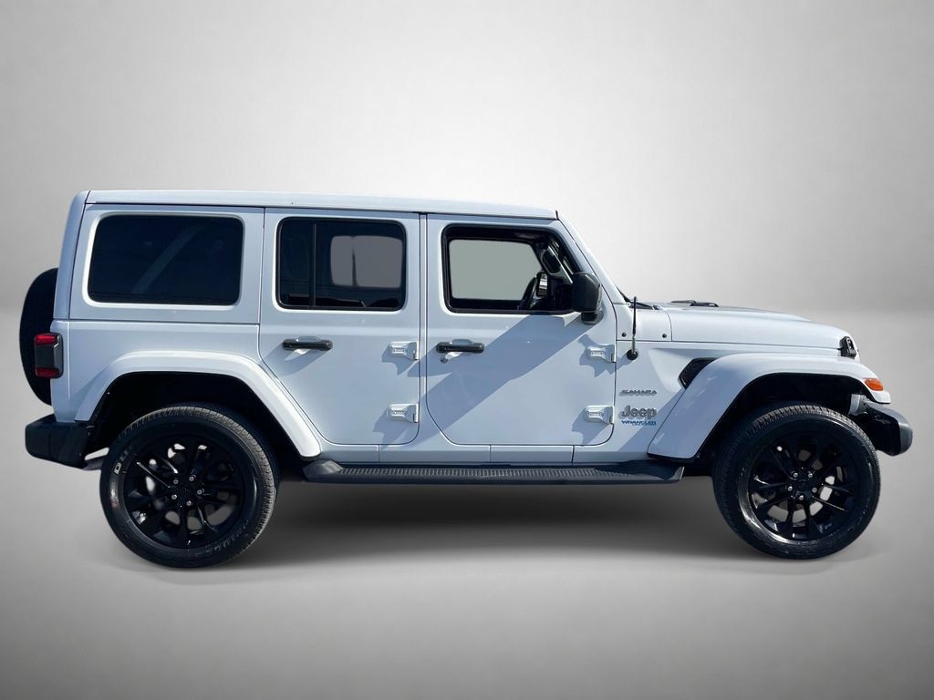 Used 2021 Jeep Wrangler Unlimited Sahara w/ Cold Weather Group AWD/4WD image 2