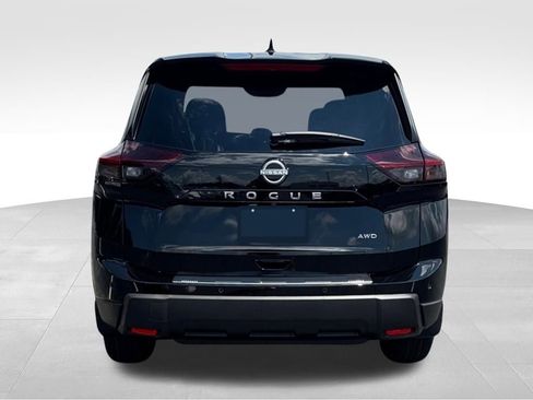 Certified 2026 Nissan Rogue SV AWD/4WD image 4