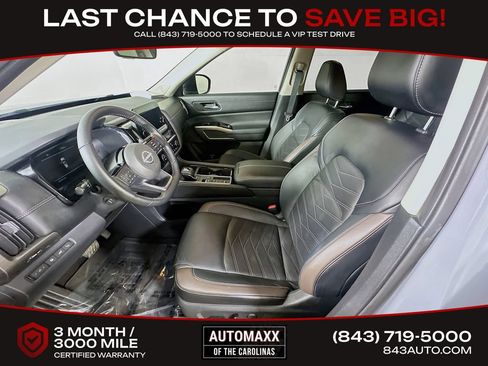 Used 2023 Nissan Pathfinder Platinum w/ Lighting Package (N93) FWD image 16