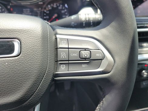 Used 2025 Jeep Compass Limited AWD/4WD image 20