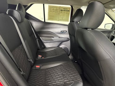 Used 2021 Nissan Kicks SV FWD image 25