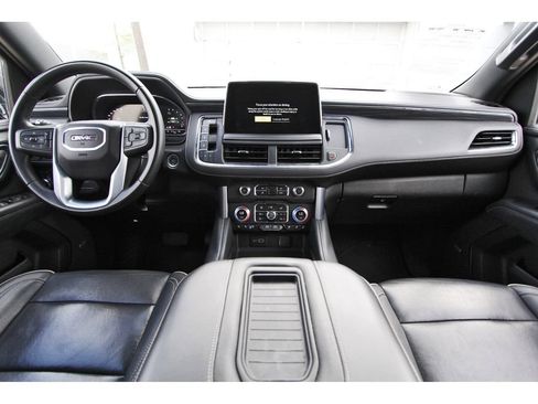 Used 2024 GMC Yukon SLT AWD/4WD image 9