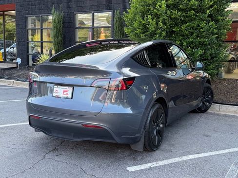 Used 2023 Tesla Model Y Long Range AWD/4WD image 12