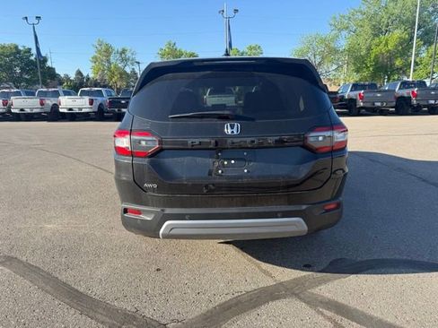 Used 2025 Honda Pilot EX-L image 9