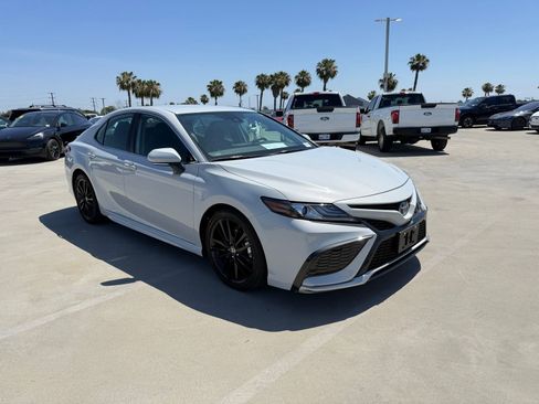 Used 2023 Toyota Camry XSE image 4