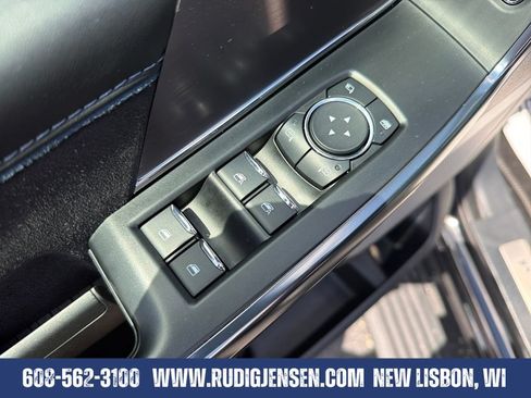 Used 2025 Ford F150 Platinum AWD/4WD image 11