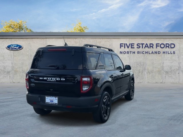Used 2023 Ford Bronco Sport Outer Banks w/ Tech Package AWD/4WD image 8