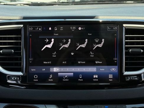 Used 2023 Chrysler Pacifica Touring-L FWD image 27