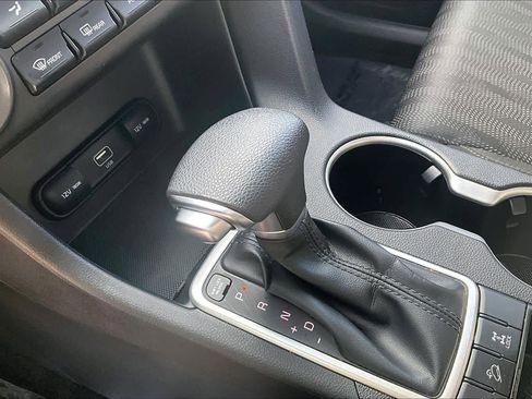 Used 2022 Kia Sportage LX AWD/4WD image 16