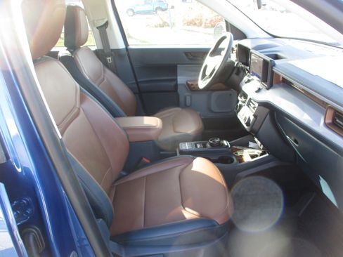 Used 2024 Ford Maverick Lariat w/ FX4 Off-Road Package image 13