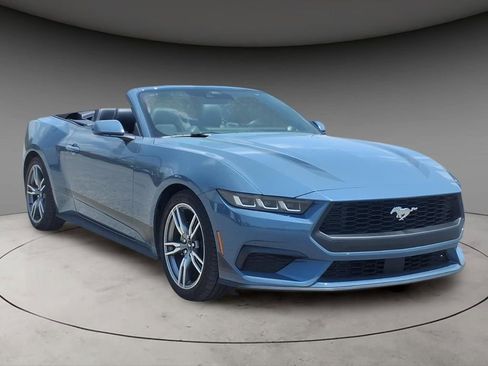 Used 2025 Ford Mustang Premium w/ Wheel & Stripe Package RWD image 13