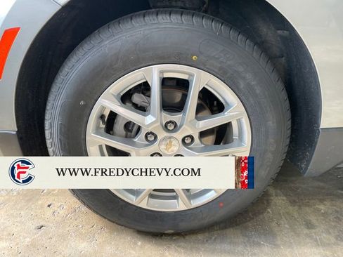 Used 2024 Chevrolet Equinox LT FWD image 21