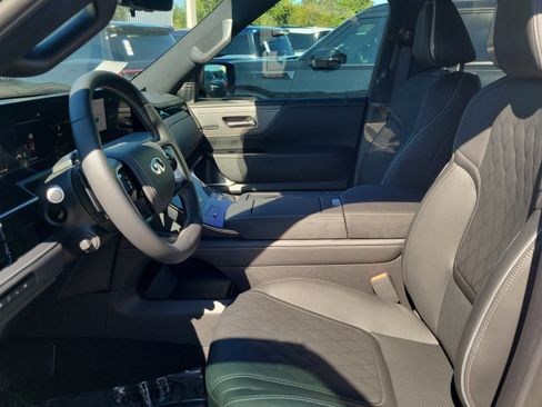 New 2026 INFINITI QX80 Autograph w/ Premium Cargo Package image 19