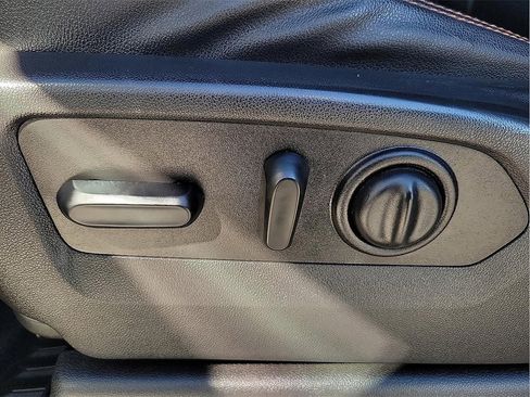 Used 2021 GMC Sierra 2500 AT4 image 15