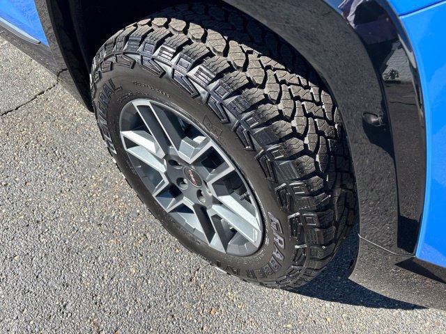 New 2026 GMC Terrain AT4 w/ Technology Package II AWD/4WD image 18