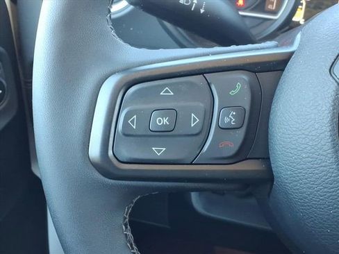 Used 2025 Jeep Gladiator Sport image 23