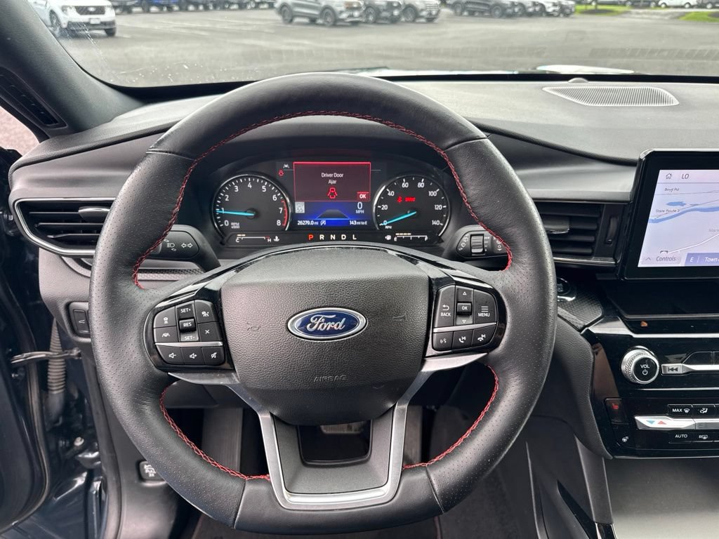 Used 2023 Ford Explorer ST-Line AWD/4WD image 12