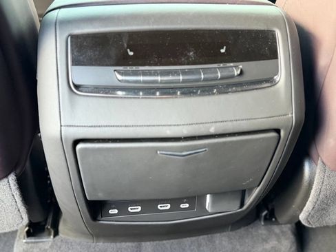 Used 2024 Cadillac Escalade ESV Sport Platinum w/ LPO, ONYX Package AWD/4WD image 21