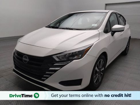 Used 2025 Nissan Versa SV FWD image 1