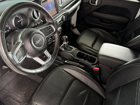 Used 2023 Jeep Wrangler Unlimited Sahara w/ Cold Weather Group AWD/4WD image 10