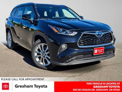 Used 2023 Toyota Highlander Limited