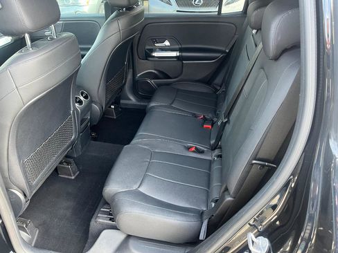 Used 2020 Mercedes-Benz GLB 250 GLB 250 4MATIC w/ Premium Package image 13