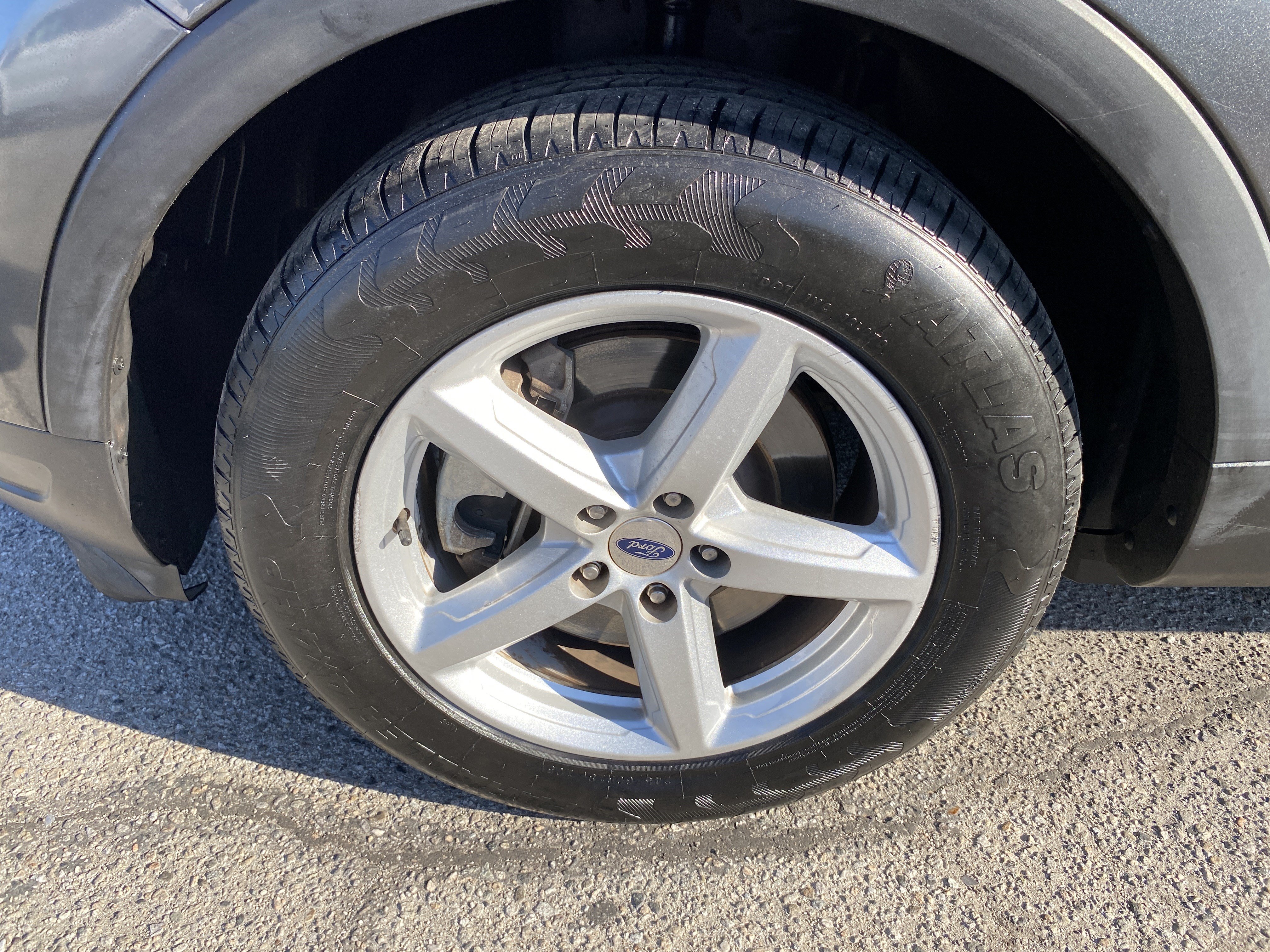 Used 2019 Ford Explorer XLT FWD image 15