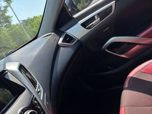 Used 2012 Hyundai Veloster w/ Style Pkg FWD image 26