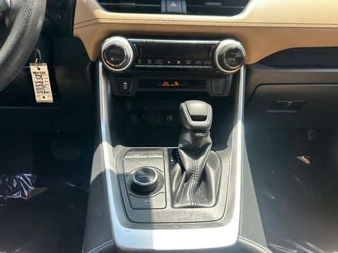 Used 2025 Toyota RAV4 LE AWD/4WD image 23