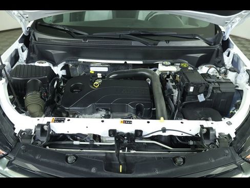 Used 2023 Chevrolet Equinox LS w/ LS Convenience Package image 18