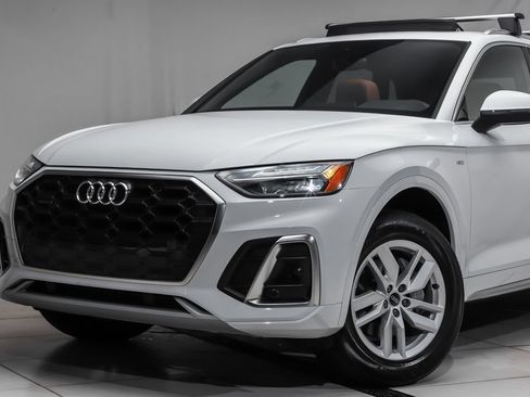 Used 2024 Audi Q5 2.0T Premium w/ Convenience Package AWD/4WD image 2