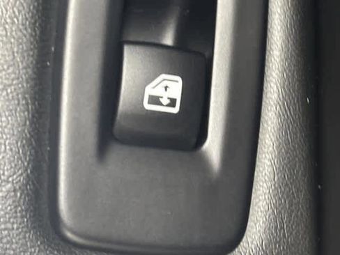 Used 2018 Jeep Compass Latitude w/ Cold Weather Group image 29