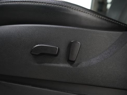 Used 2024 Nissan Frontier SL w/ Technology Package image 23