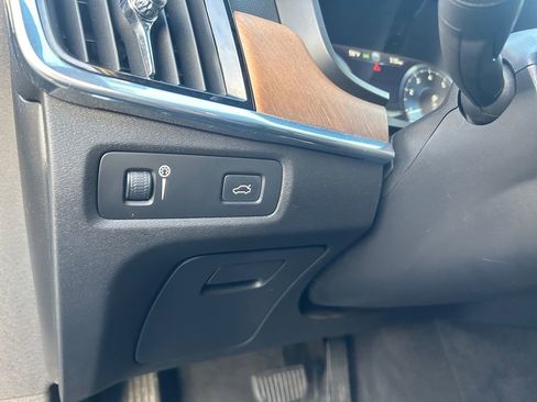 Used 2018 Volvo S90 T6 Inscription image 22