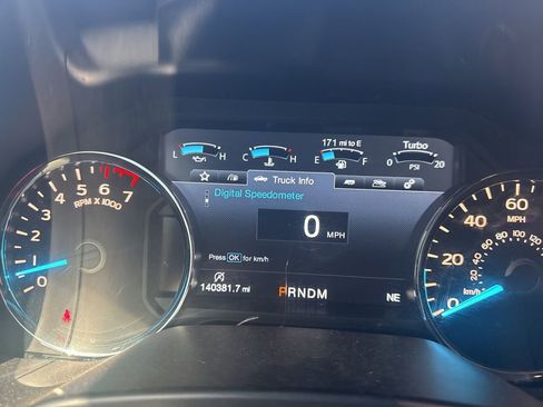 Used 2018 Ford F150 Lariat w/ Equipment Group 502A Luxury image 15