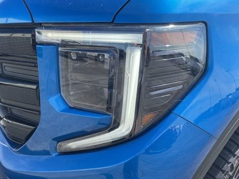 Used 2023 GMC Sierra 1500 Elevation w/ X31 Off-Road Package image 9