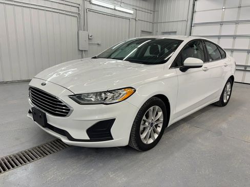 Used 2020 Ford Fusion SE FWD image 11