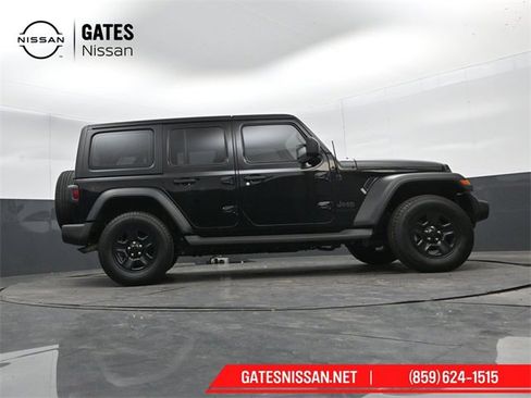 Used 2023 Jeep Wrangler Sport image 33