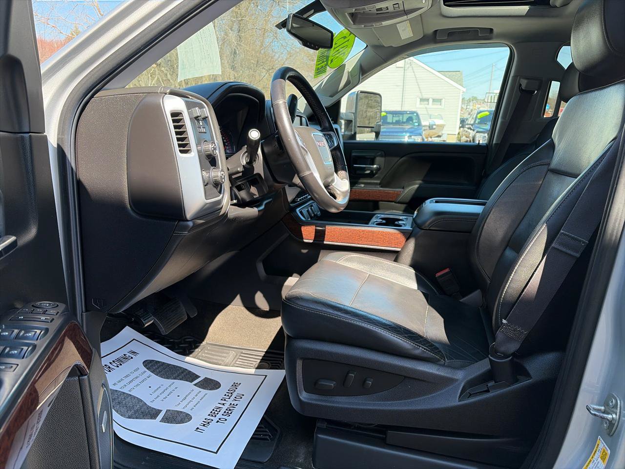 Used 2015 GMC Sierra 1500 SLT w/ SLT Crew Cab Value Package AWD/4WD image 8
