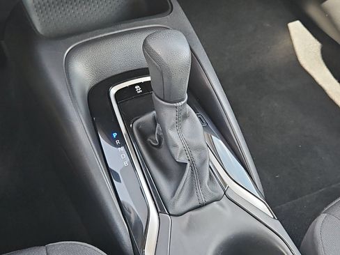 Certified 2025 Toyota Corolla LE FWD image 18