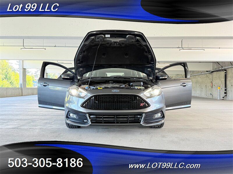 Used 2017 Ford Focus ST w/ Equipment Group 401A FWD image 28