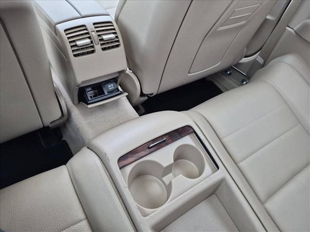 Used 2010 Mercedes-Benz E 550 Coupe image 17