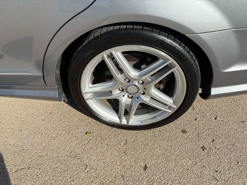 Used 2010 Mercedes-Benz C 300 Sedan image 7